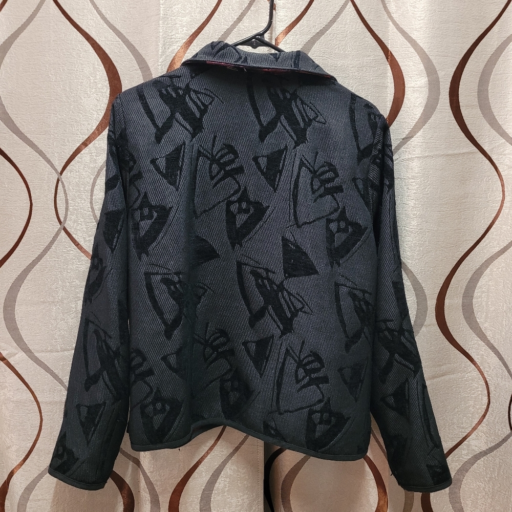 Abstract Cloth Reversible Jacket - Picture 10 of 11